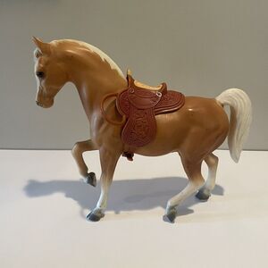 Breyer‎ Palomino Western Horse With Saddle USA MADE Vintage